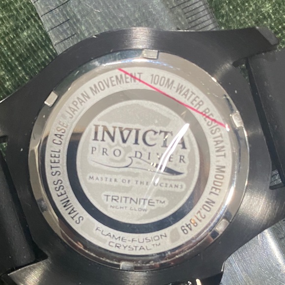 Invicta Men's Black and Red Prodiver Watch - Picture 3 of 4